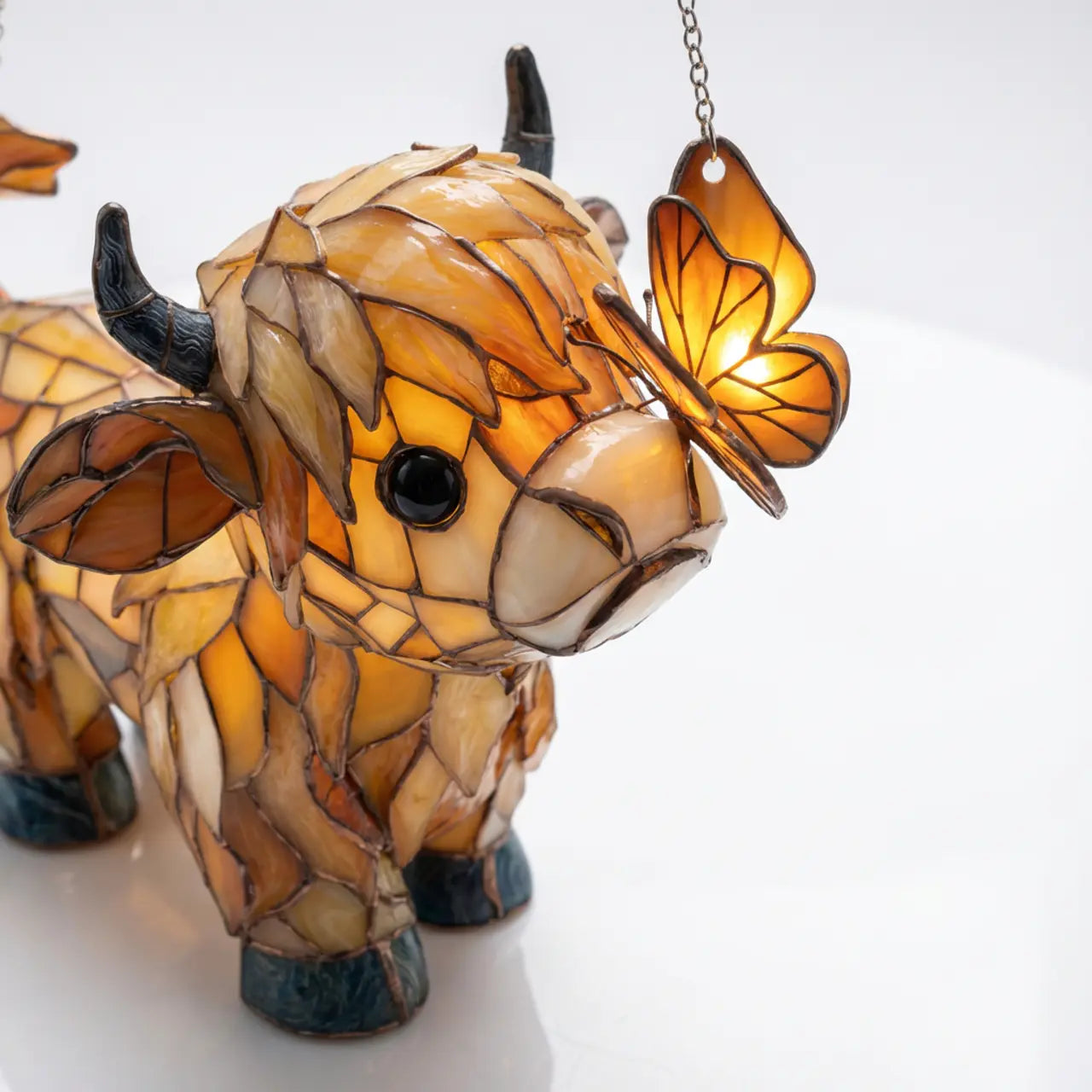Window decoration with a Scottish Highland cow: butterfly window hanger